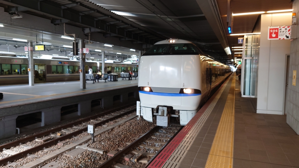 鉄道乗車記録「大阪駅から金沢駅」乗車した列車(外観)の写真(1) by tot 撮影日時:2021年07月16日