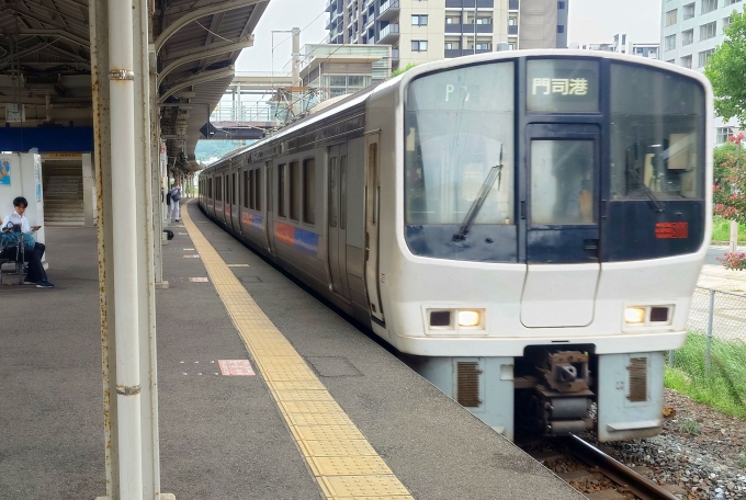 鉄道乗車記録の写真:乗車した列車(外観)(7)        「JR九州 811系電車」