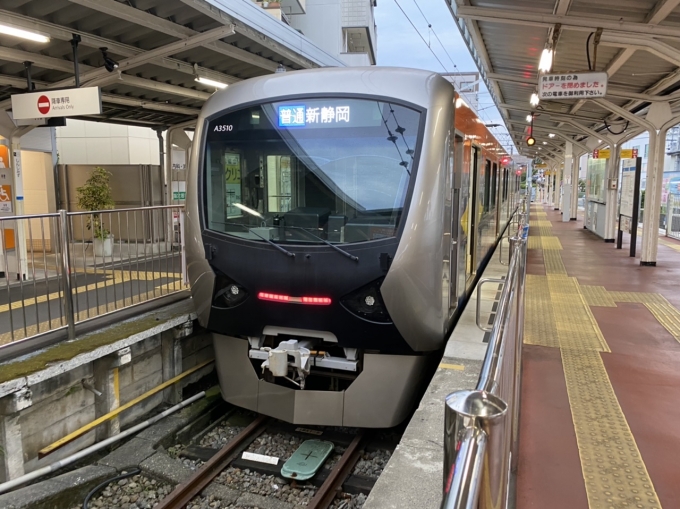 鉄道乗車記録の写真:乗車した列車(外観)(1)        「新清水駅で出発待機中の乗車列車。」