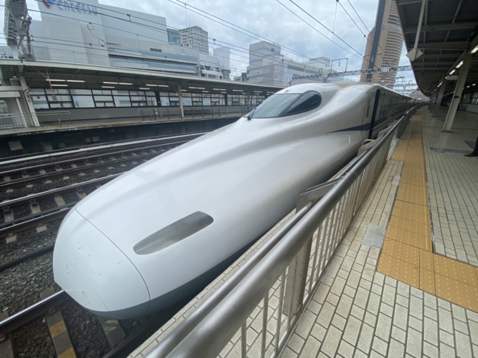 鉄道乗車記録の写真:乗車した列車(外観)(1)        「浜松駅で出発待機中の乗車列車。」