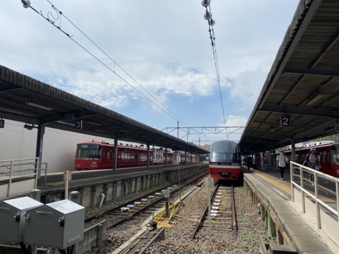鉄道乗車記録の写真:乗車した列車(外観)(4)        「河和駅に到着した乗車列車。」