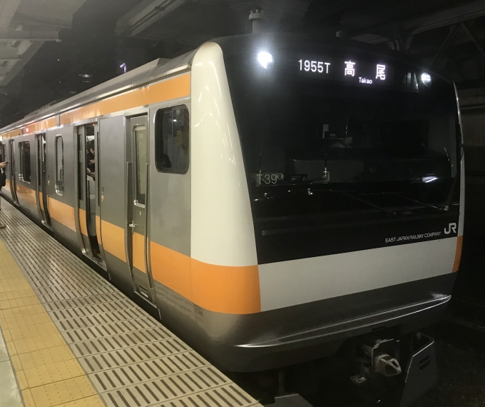 鉄道乗車記録の写真:乗車した列車(外観)(1)        「荻窪駅に約5分遅れで到着した乗車車両」