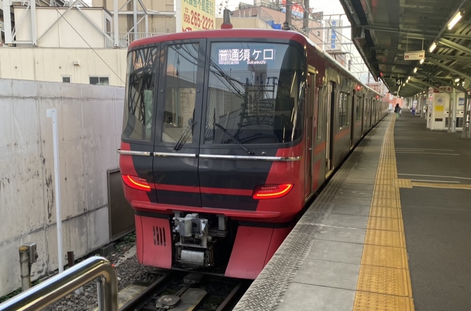 鉄道乗車記録の写真:乗車した列車(外観)(1)          「名鉄岐阜駅で出発待機中の乗車列車。」