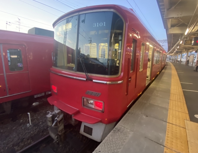 鉄道乗車記録の写真:乗車した列車(外観)(1)        「笠松駅で出発待機中の乗車列車。」