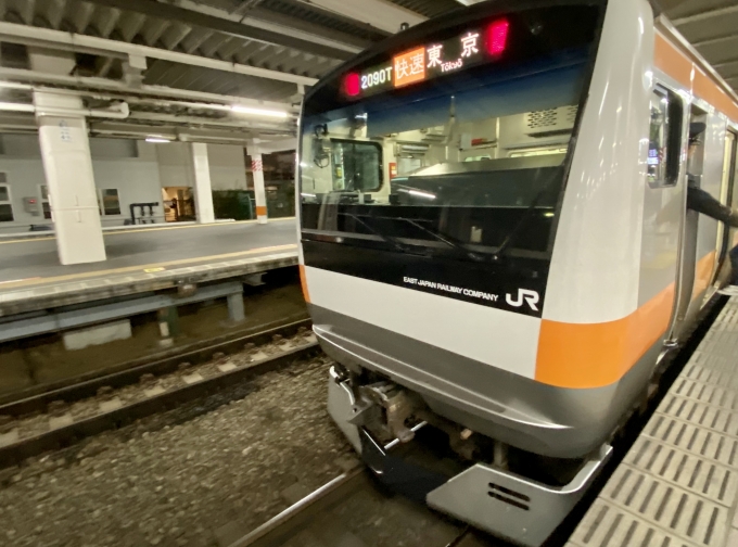 鉄道乗車記録の写真:乗車した列車(外観)(1)        「立川駅に到着した乗車列車。」