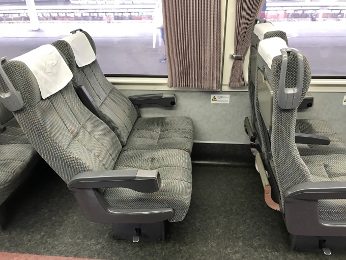 鉄道乗車記録の写真:車内設備、様子(6)     「長野駅下車時に利用座席を撮影。」