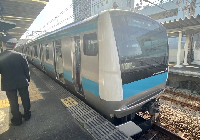 鉄道乗車記録の写真:乗車した列車(外観)(1)          「新杉田駅に到着した乗車列車。」