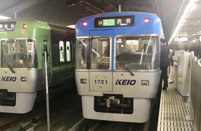 鉄道乗車記録の写真:乗車した列車(外観)(1)          「吉祥寺駅で出発待機中の乗車車両。」