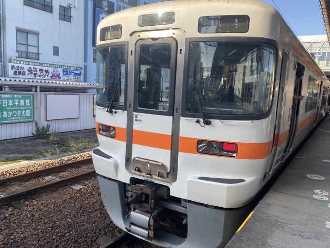 鉄道乗車記録の写真:乗車した列車(外観)(1)        「清水駅で出発待機中の乗車列車。」