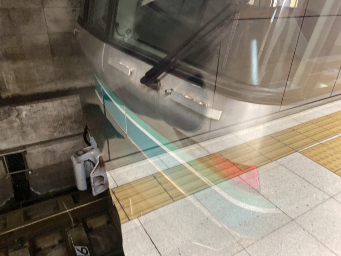 鉄道乗車記録の写真:乗車した列車(外観)(1)          「市ヶ谷駅に到着した乗車列車」
