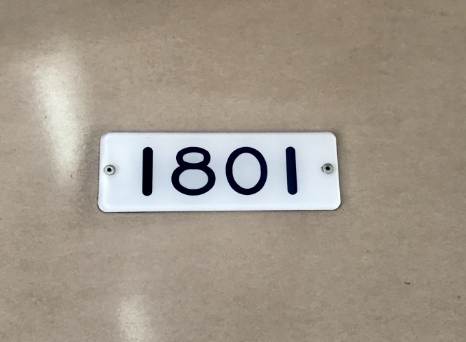 鉄道乗車記録の写真:車両銘板(5)        「乗車車両の番号。」