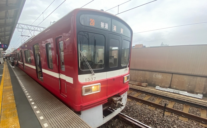 鉄道乗車記録の写真:乗車した列車(外観)(1)          「鮫洲駅で出発待機中の乗車列車。」