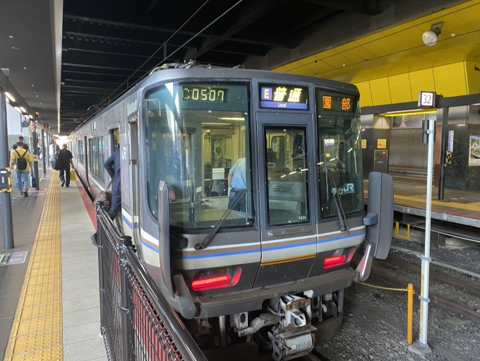 鉄道乗車記録の写真:乗車した列車(外観)(1)        「京都駅で出発待機中の乗車列車。」