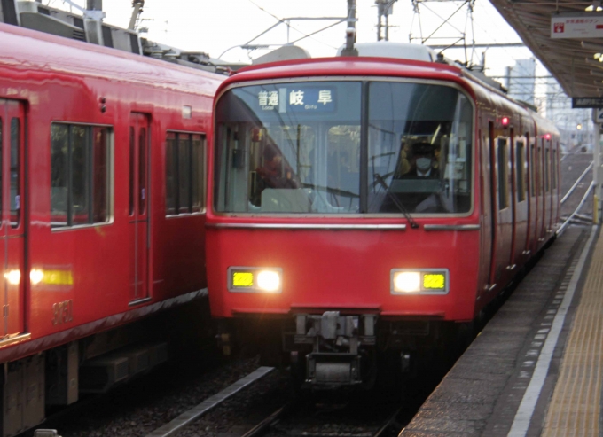 鉄道乗車記録の写真:乗車した列車(外観)(1)        「新清洲駅に入線する乗車列車。」