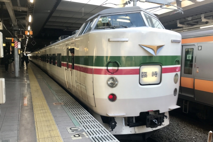 鉄道乗車記録の写真:乗車した列車(外観)(1)        「立川駅に入線する乗車車両。」