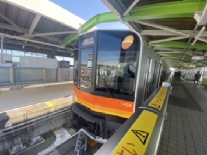 鉄道乗車記録の写真:乗車した列車(外観)(1)        「上北台駅に到着した乗車列車。」