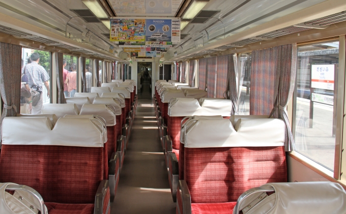 鉄道乗車記録の写真:車内設備、様子(2)        「乗車列車の車内。」