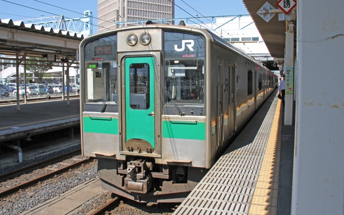 鉄道乗車記録の写真:乗車した列車(外観)(1)          「山形駅に到着した乗車列車。」