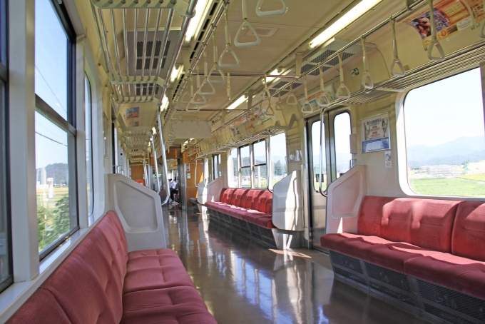 鉄道乗車記録の写真:車内設備、様子(3)        「走行中の乗車列車車内。」