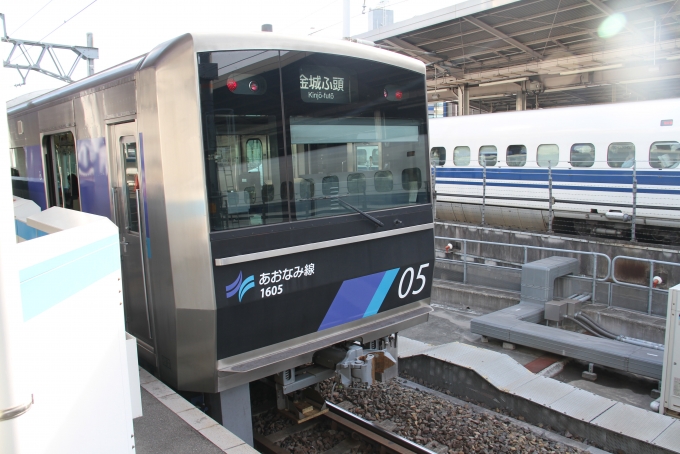鉄道乗車記録の写真:乗車した列車(外観)(1)          「名古屋駅で出発待機中の乗車列車。」