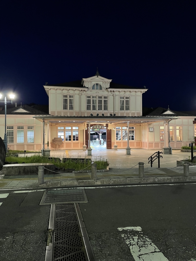 鉄道乗車記録の写真:駅舎・駅施設、様子(2)        「来るまで日光駅は、東武鉄道にいいようにされて寂れているものと思い込んでいました。」