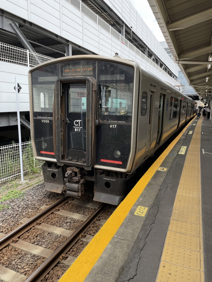 鉄道乗車記録の写真:乗車した列車(外観)(2)        「水戸岡デザインの、木目調の背もたれで転換クロスシートは初めて…です、たぶん。」
