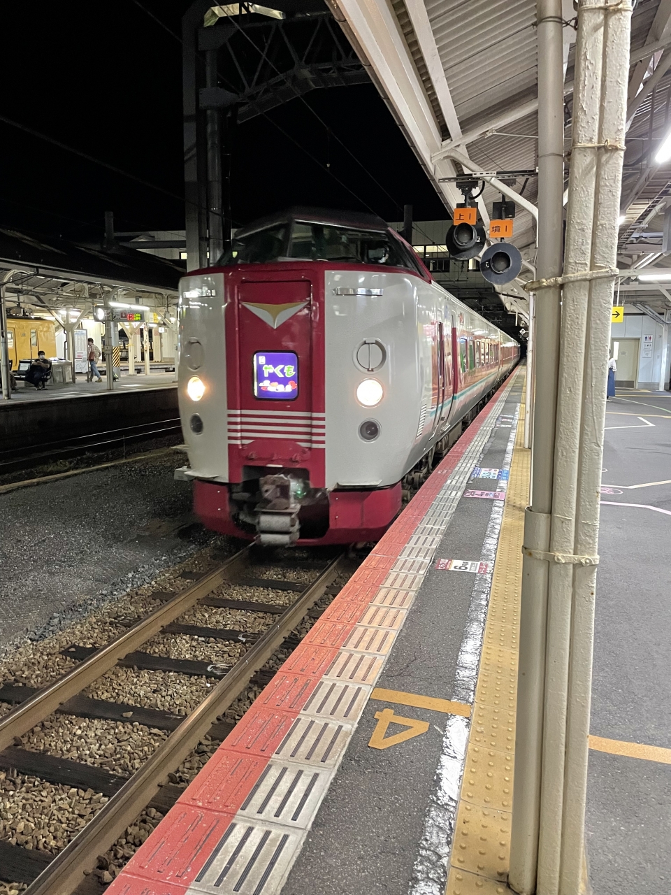 鉄道乗車記録「米子駅から新見駅」乗車した列車(外観)の写真(1) by まこりん45 撮影日時:2021年10月10日