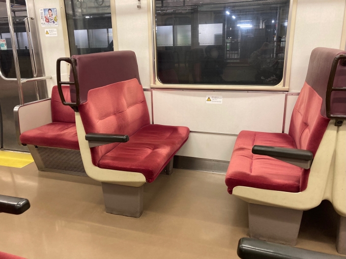 鉄道乗車記録の写真:車内設備、様子(1)        「初めて乗車した211系0番台の座席！
なんかほんわかしました。
https://raillab.jp/photo/135525
⇧列車の写真です。」