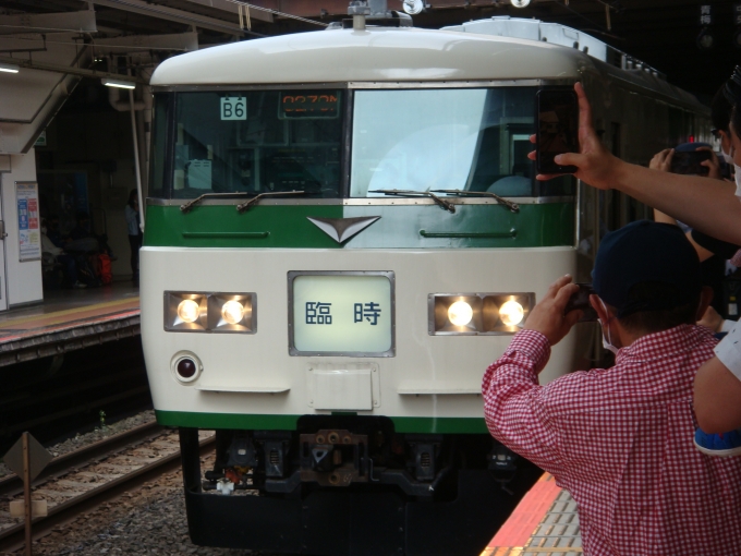 鉄道乗車記録の写真:列車・車両の様子(未乗車)(1)        「臨時快速「鎌倉あじさい号」の写真です。」