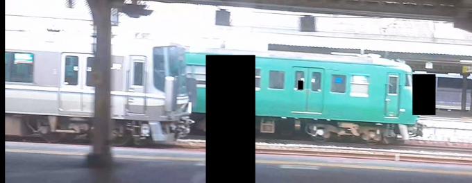 鉄道乗車記録の写真:列車・車両の様子(未乗車)(8)        「３番乗り場の117系と4番線留置の223系2000番代」