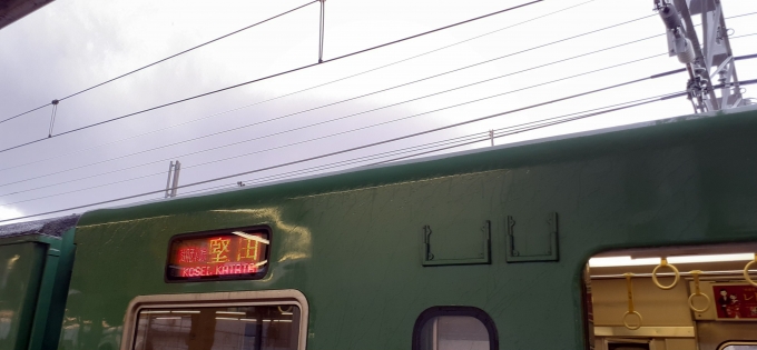 鉄道乗車記録の写真:方向幕・サボ(8)        「この日雨だったので、基本全部動体ブレしていますが、その代わりとして行先LEDが止まりました。」