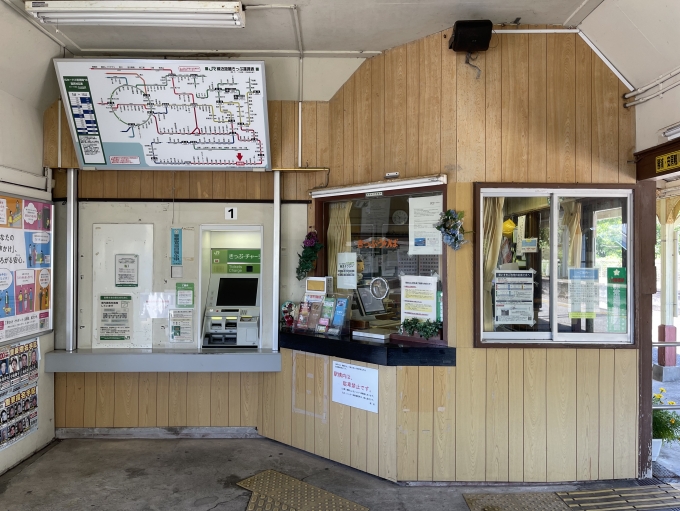 鉄道乗車記録の写真:駅舎・駅施設、様子(3)        「有人駅でPOS端末設置駅でもある。個人的に田舎の駅に欲しい全ての要素を併せ持った、もはや神駅である。」