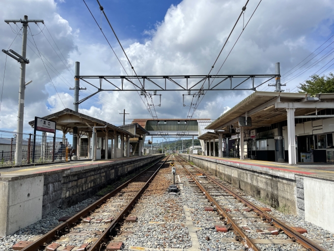 鉄道乗車記録の写真:駅舎・駅施設、様子(3)        「駅すぐ横(福崎側)の踏切から撮影。」