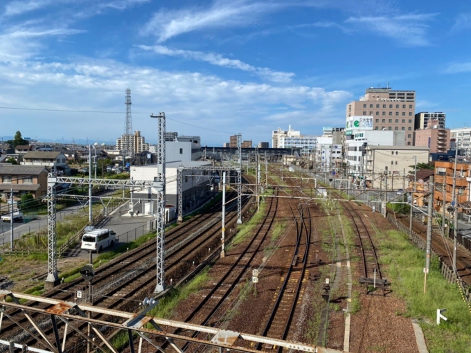鉄道乗車記録の写真(4)        「益生第4号踏切・桑名駅構内踏切（関西本線）・西桑名第2号踏切付近の歩道橋より撮影。」