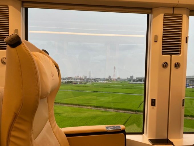鉄道乗車記録の写真(8)        「車窓風景の様子。（晴れていれば、もっときれいでしょう）」