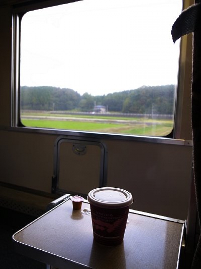 鉄道乗車記録の写真:旅の思い出(7)        「ホットコーヒーを購入。」