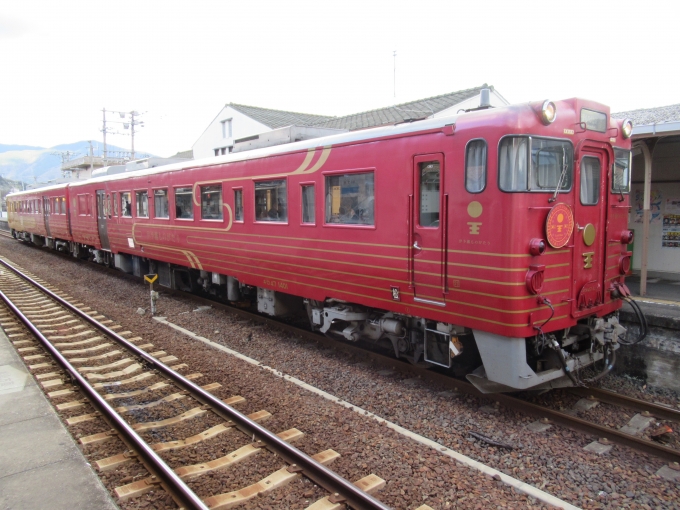 鉄道乗車記録の写真:列車・車両の様子(未乗車)(4)        「松山へ向かう伊予灘ものがたり」