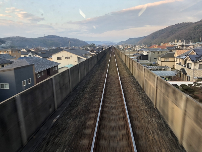 鉄道乗車記録の写真:車窓・風景(8)        「非電化の高架線が続く」