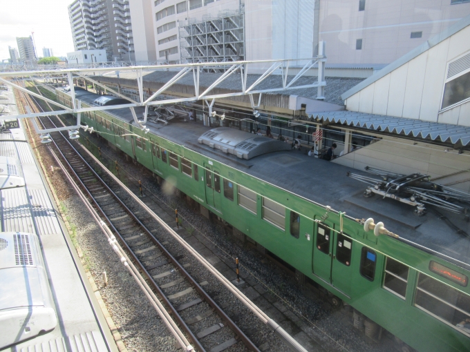 鉄道乗車記録の写真:乗車した列車(外観)(3)        「乗り換えの時間少なく高架橋から撮った写真」