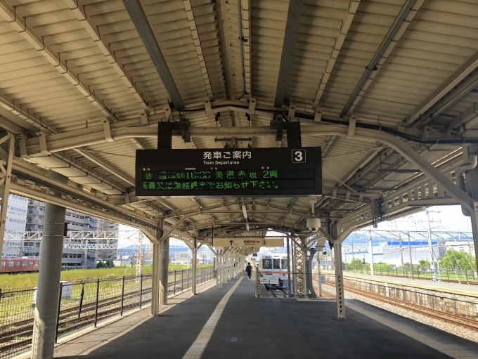 鉄道乗車記録の写真:駅舎・駅施設、様子(2)        「大垣駅3番線はかなり奥にあります。」