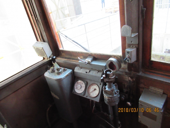 鉄道乗車記録の写真:列車・車両の様子(未乗車)(3)        「デハニ50形の運転台」
