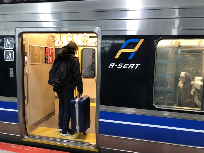 鉄道乗車記録の写真:乗車した列車(外観)(3)        「正確には、Aシートには乗車していません。」