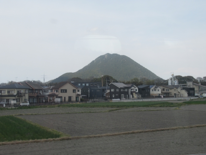 鉄道乗車記録の写真:車窓・風景(5)        「たぶん菩提寺山」