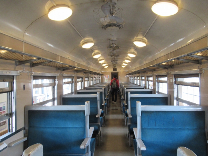 鉄道乗車記録の写真:車内設備、様子(13)        「スハフ44形客車25号機の車内」