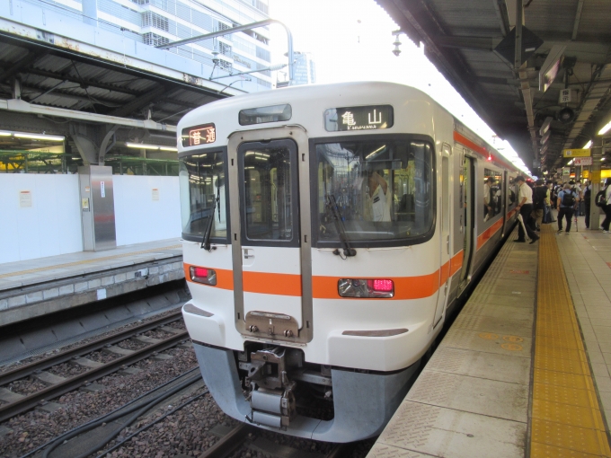 鉄道乗車記録の写真:乗車した列車(外観)(8)        「名古屋で折り返し亀山行きに」
