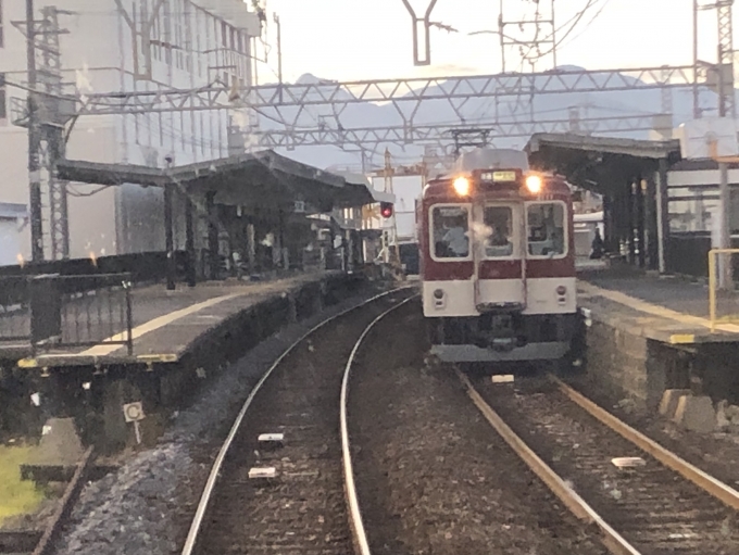 鉄道乗車記録の写真:駅舎・駅施設、様子(3)        「鈴鹿線は単線なので鈴鹿市駅で入れ替わる。」