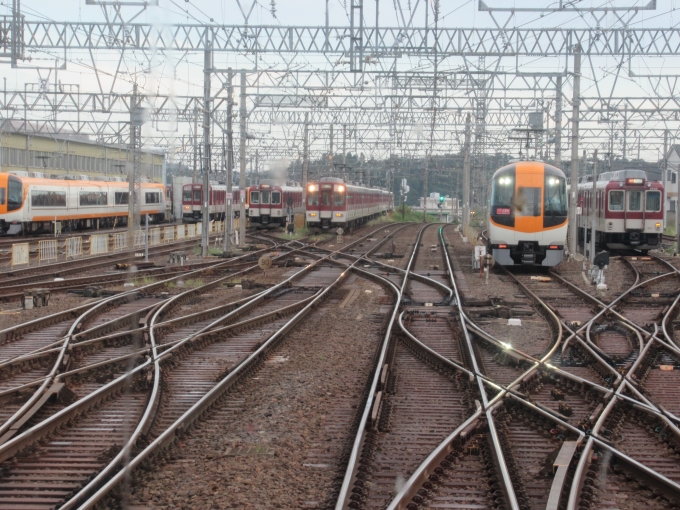 鉄道乗車記録の写真:駅舎・駅施設、様子(4)        「名張駅の車両基地」