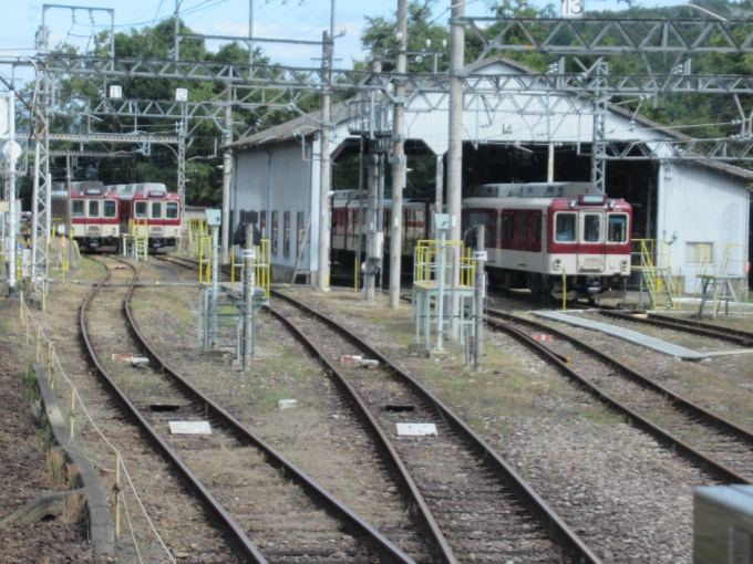 鉄道乗車記録の写真:駅舎・駅施設、様子(19)        「駅近くの車両基地」