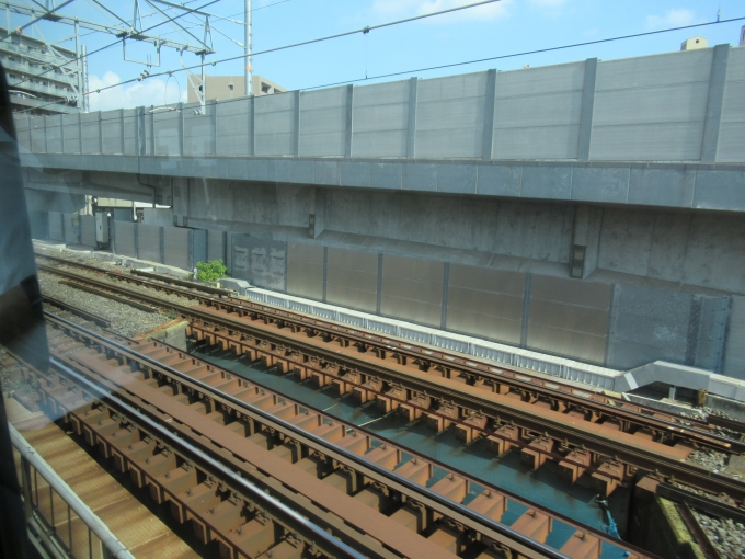 鉄道乗車記録の写真:車窓・風景(14)        「おおさか東線と分かれる」