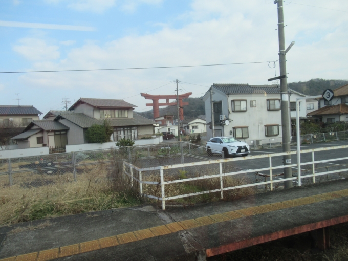 鉄道乗車記録の写真:車窓・風景(7)        「備中高松駅から見える大鳥居」